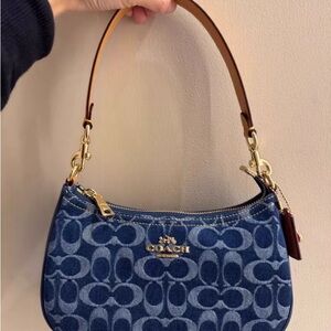 Coach Teri Shoulder Bag In Signature Denim